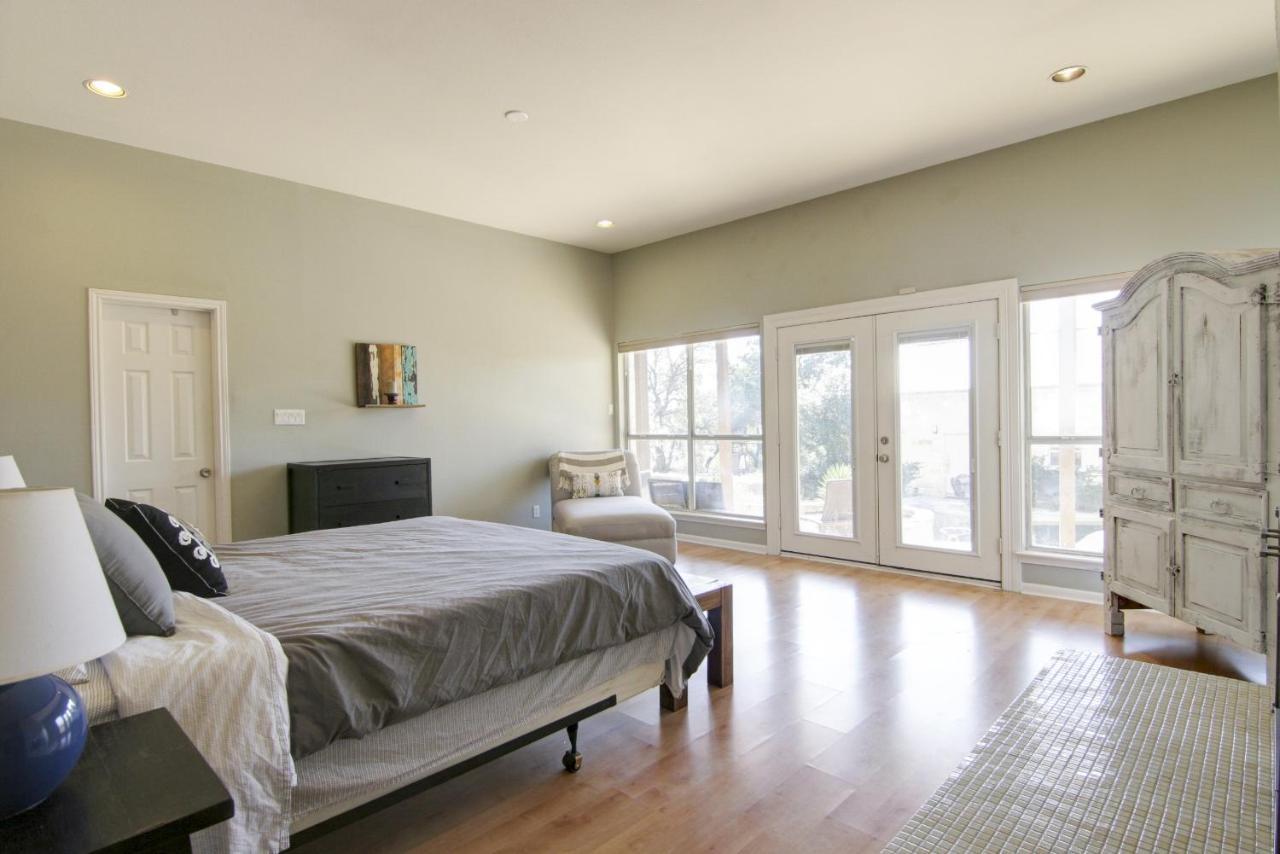 Bear Creek Modern Villa Austin Exterior photo